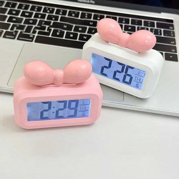 Cute Bowknot LED Digital Clock Multifunctional Temperature Display Childrens Electronic Clock Small Date and Day AlarmT260601