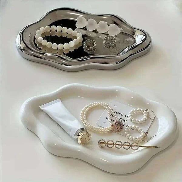 Elegant Cloud-Shaped Jewelry Tray - Electroplated Ring and Earring Display Dish for Women's Desktop Storage