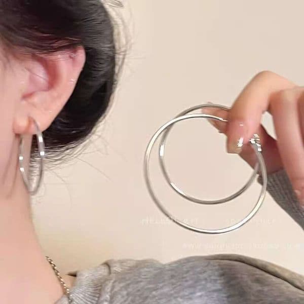 Designer Jewelry Luxury Jewelry Exaggerated Elegant Simple For Women, Ins Style, Minimalist And Versatile Metal Hoop Earrings With 925 Silver Needle, Internet Celeb