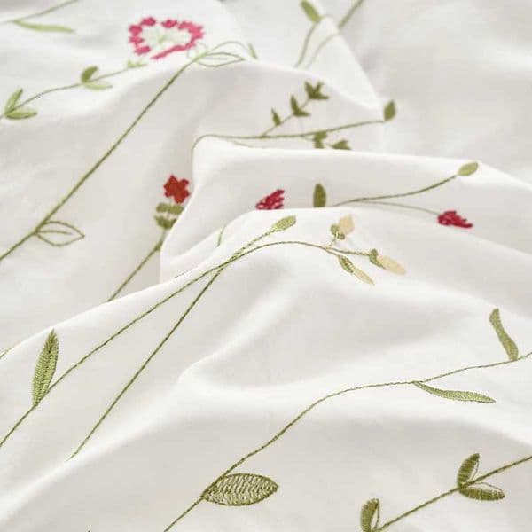 3pcs flowers embroidery Bedding set ruffles Duvet Cover Set (1*Duvet Cover + 2*lowcase Without Core)for bedro guest roJ260602