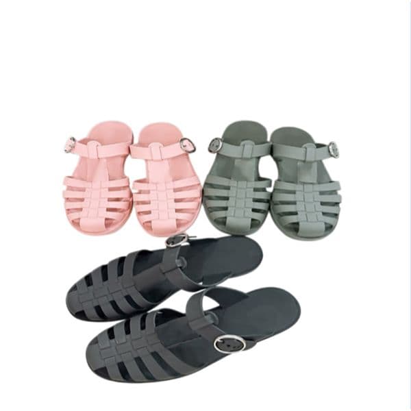 Designer style metal buckle design jelly slippers made of high-quality materials very versatile for various clothing comfortable slippers size 35-43 box