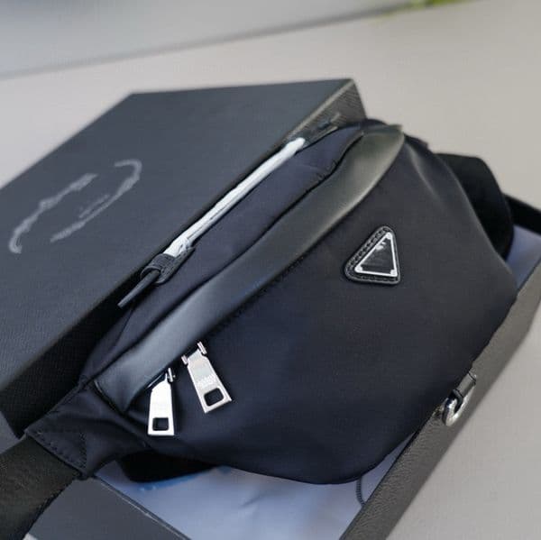 Fashion Re-Edition 2005 Nylon Designer Bumbag Man Luxury Waist Bag Belt Packs Women Nylon Fanny Pack Cross Body Mens Chestbag Outdoor Sport Bum Bags