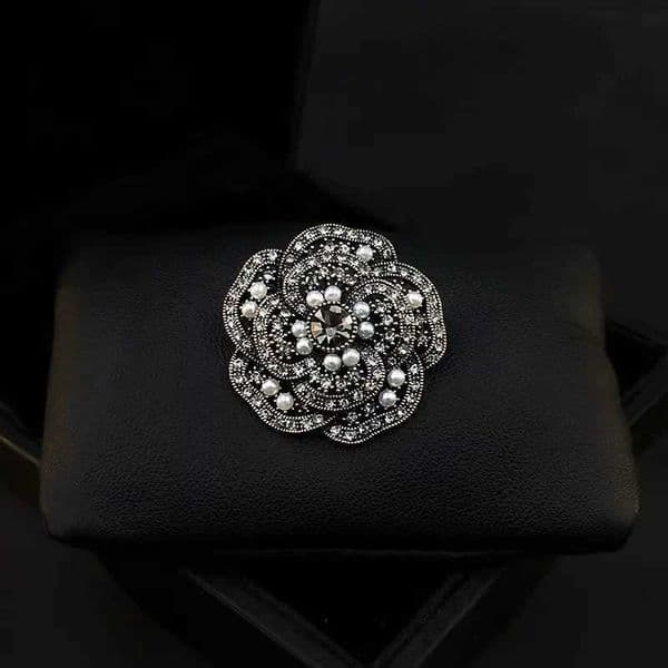 for Classic Dark Retro Women Camellia Brooch Gray Pearl Flower Rhinestone Corsage Suit Lapel Pin Jewelry Clothing Accessories X260603