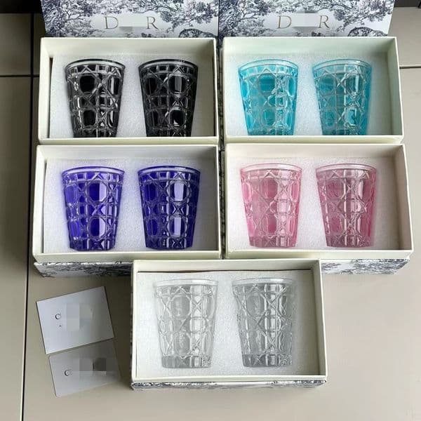 Luxury Designer Style Crystal Glass Cup Set Retro Plaid Plaid Embossed Water Glasses 350ml Coffee Tea Tumbler with Gift Box for Wedding Party Souvenirs