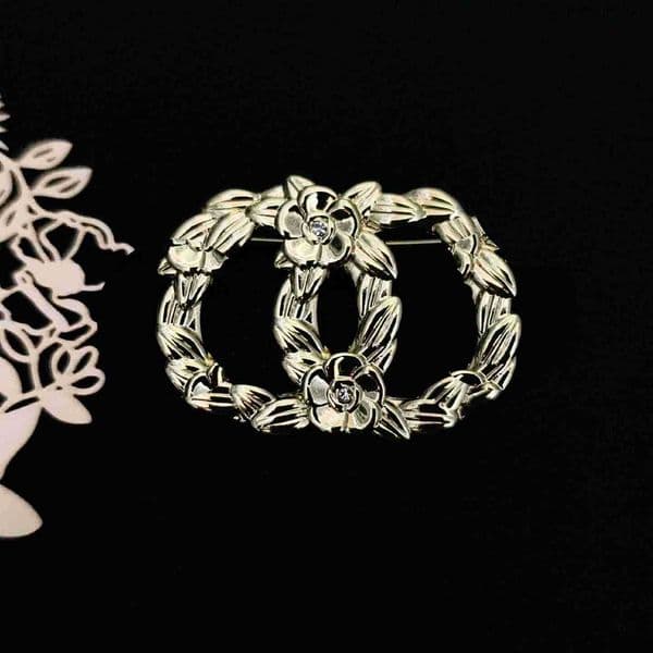 Camellia Brooches Diamond Womens Brooch Exquisite 18k Gold Brooch Stainless Steel Solid Color Pins Love Jewelry S260603