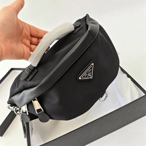 High quality Designer Re-Edition 2005 Nylon bumbag Waist Bags brand Men Bum bag Fanny Pack Women Cross body luxury crossbody shoulder belts bag chest packs
