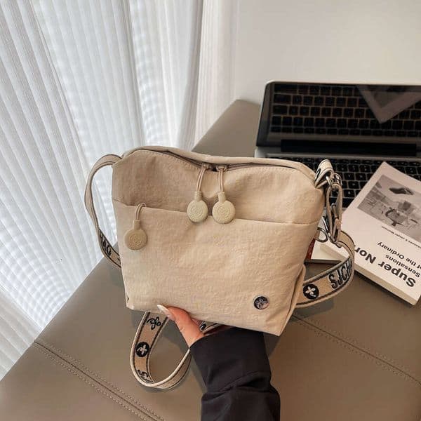 2026 New High end Women's Crossbody Bag Waterproof Color block Commuting Purse