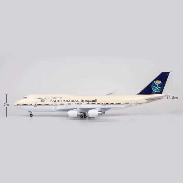 B747 Plane Model Saudi Arabian Airlines 47cm Resin Aircraft Models Toy Planes with Wheels and Lights for Collection Gift C260604