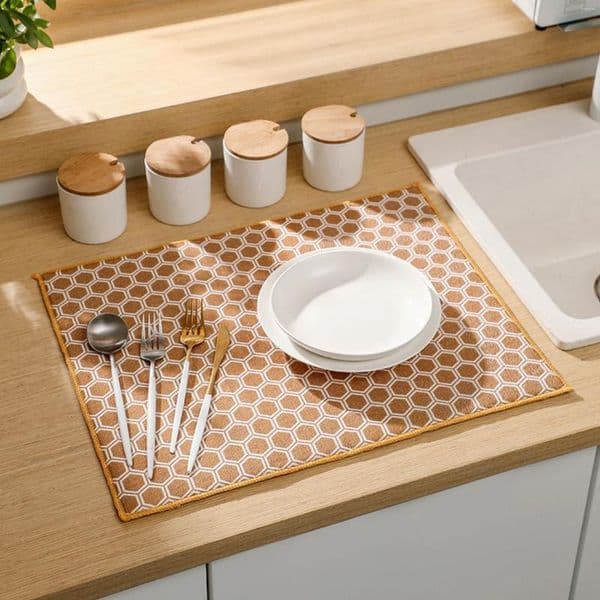 Table Mats 1PC 38x50cm Cellular Drain Pad Kitchen Countertop Utensil Draining Simple Dining Water-Absorbent Mat For