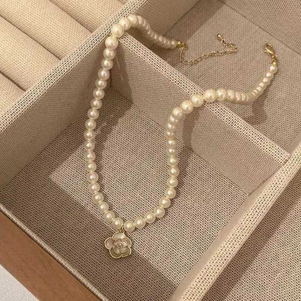 brand big Luxury Camellia Necklace Imitation of pearls necklace female womens neck chain neck chokers 2025 L260604