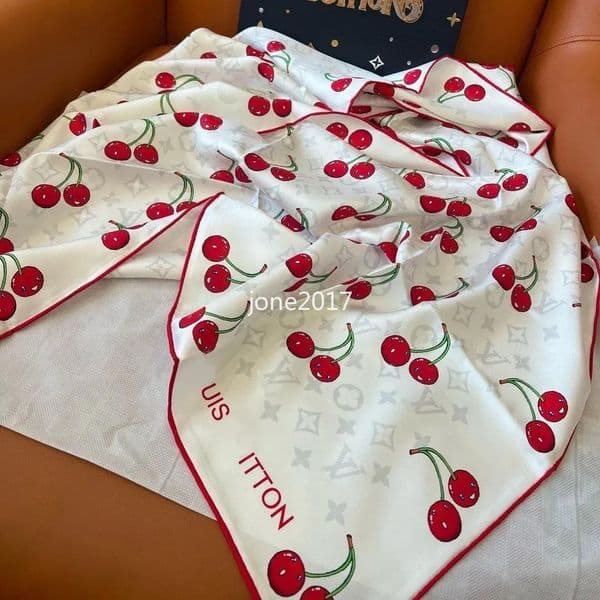 Designer Silk scarf High quality printed women's Spring/summer silk scarves soft luxury scarfs Women Outdoor Beach Shawl Silk Scarves 999