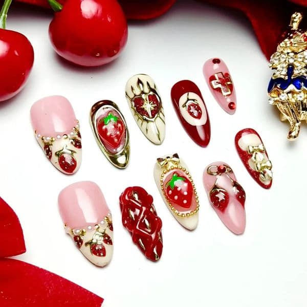 Handmade press-on fake nails sweet strawberry nail art istic reusable hand-painted nail tips artificial nails 260605