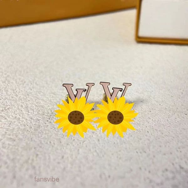 lvs lvness lousi louise earrings designer for women V white and pink enamel necklace for women fashionable earrings for women