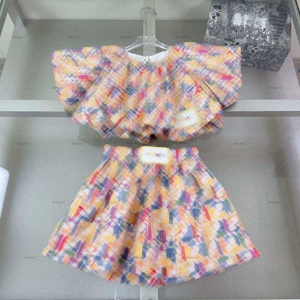 Fashion girls T-shirt set Summer baby tracksuits kids designer clothes Multicolored letter printing T-shirt and purple shorts A161X05N150