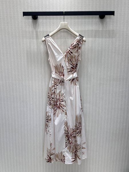 26 New French Atmosphere Hanging Neck Dress