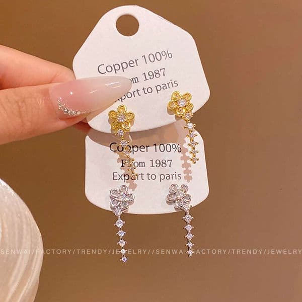Designer Jewelry Luxury Jewelry Korean-Style Micro-Inlaid Zircon Flower For Women, Light Luxury, Elegant, High-End, Fashionable, Versatile, Bea
