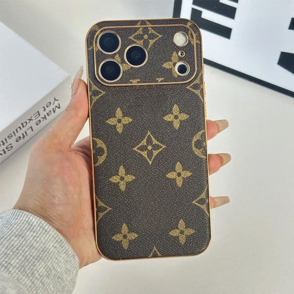 Designer Phone Case 17 Pro Max Golden Badge Luxury iPhone Case with for iPhone 16 ProMax Cases Apple 15 14 13 12 Plus Cell Phone Cases Leather Mobile Cover 2025
