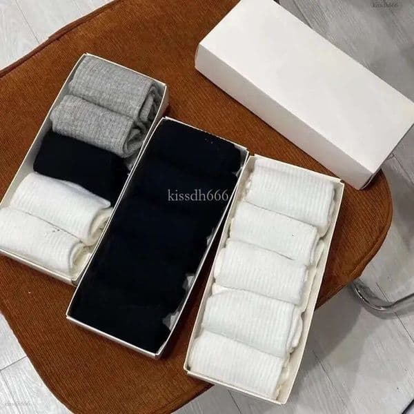 5 pairs/designer low, medium, and high waisted solid color breathable cotton socks breathable cotton jogging, basketball, soccer, and sports socks