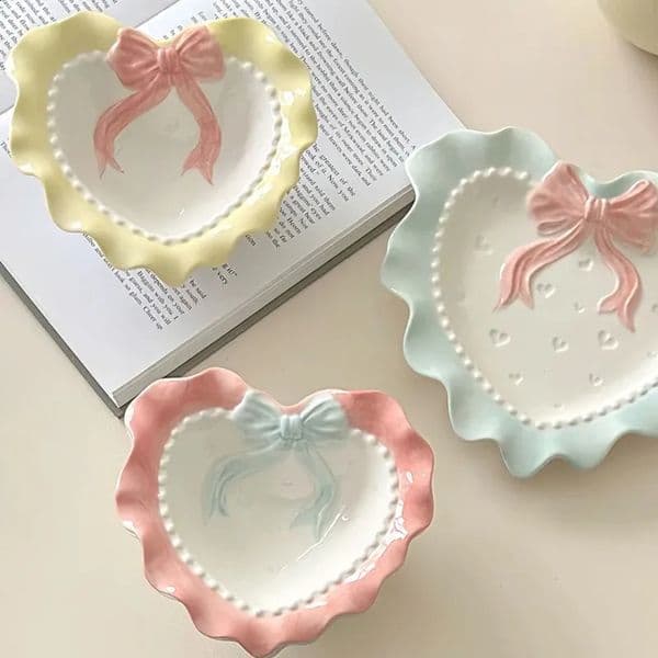 Luxury Designer Decor Ahunderjiaz Cute Ceramic Dinner Love Bow Jewelry Display Tray room Wavy Edge Breakfast Plate Home Decor Pography Props 14