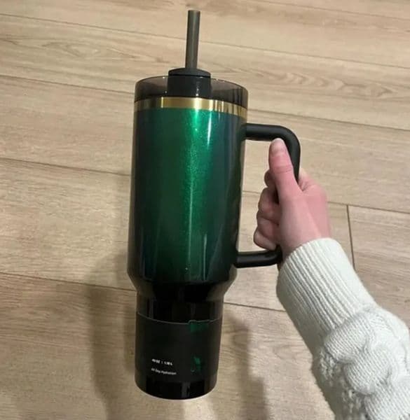 1 2026 THE cologne H2.0 40Oz Mugs Cosmo Parade Target Red Tumblers perfume Insulated Car Cups Stainless Steel Coffee Termos Hot Neon Pink Free Shipping 16