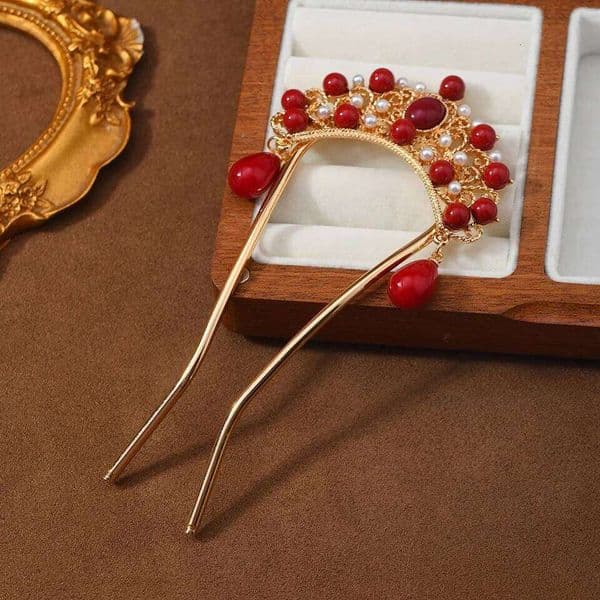 Chinese Style Red Bead Hairpin Vintage Gold-Tone U-Shaped Stick Faux Pearls Gemstone Accents Elegant Hanfu Hair Accessory