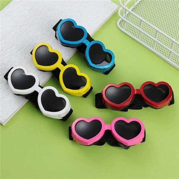 1 Pcs Heart-shaped Small Sunglasses Waterproof UV Protection Dog Cat Sun Glasses with Adjustable Strap Goggles Pet Products