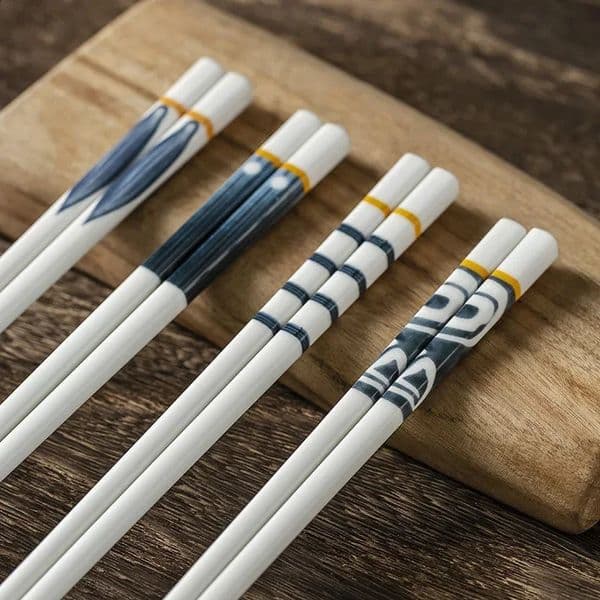 5PairSet Ceramic Japanese Style Chopsticks Bone Porcelain Long Sushi Chopstick Tableware Gifts 260605