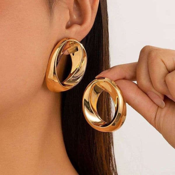 Ingemark Punk Goth Smooth Hollow Oval Stud for Women Vintage Gold Color Piercing Earrings Seampunk Party Jewelry Gift