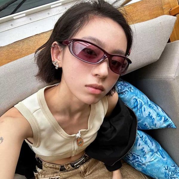 Korean-style trendy rectangular cycling sunglasses millennium-style Y2K futuristic sun glasses for men and women perfect for posing L260607
