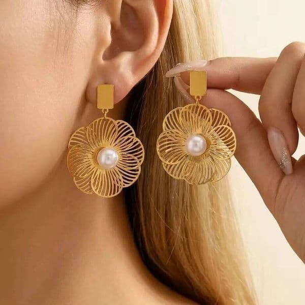 Light Luxury Stainless Steel Hollow Flower Tassel for Women Trend Imitation Pearl Hanging Piercing Earrings Jewelry