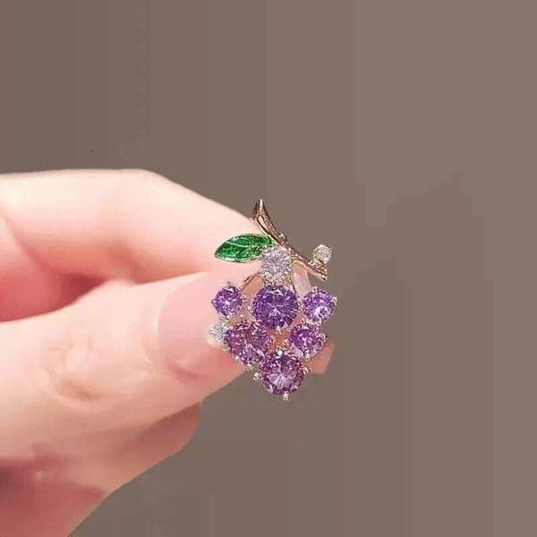 Purple Green Crystal Zircon Grape for Women Cute Fruit Brooch Suit Coat Lapel Pin Badge Clothing Jewelry Accessories
