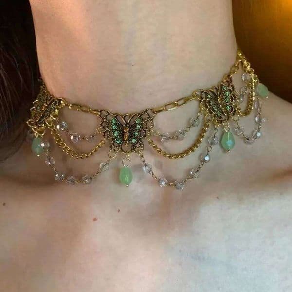 New Hot Red Velvet Butterfly Tassel Necklace Sweet Cool Girl Fashionable Niche and Light Luxury Design Collarbone Chain