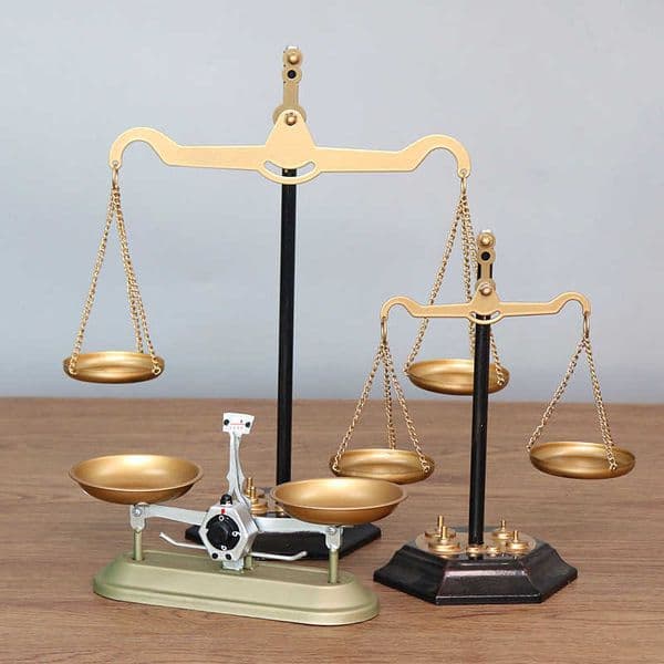 Nostalgic Vintage Handmade Iron Art Scale Craft Display Window Entrance Decoration Creative Desktop Ornament L260606