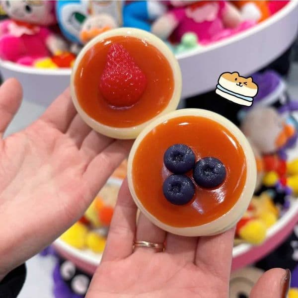 Appearance Level High Strawberry Souffle Mud Feel Squishy Squeeze Toy Ideal For Girls Daily Play Bedroom Decor Holiday Present And Daily Mood Stress Relief Z260608