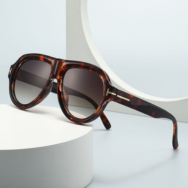 2026 Square Big Frame Sunglasses Men Oversized Retro Shades Women Lightweight Frame Black Gafas Yellow Sun Glasses UV400 Protection