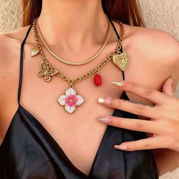2pcs Vintage European American Multi-layer Gold Choker Necklace Flower Butterfly Pendant Unique Neck Jewelry for Women