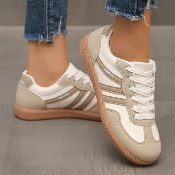 Women Sneakers Spring Flat Loafers Comfortable Slip on Soft Female Sneakers Lightweight Outdoor Shoes for Women a260605