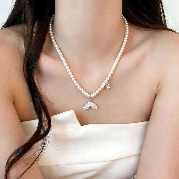 Luxurious fishtail crystal pendant necklace for women pearl bead jewelry