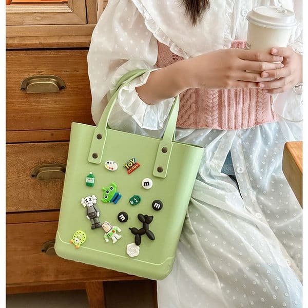 Burden Reduction Cartoon Hole Bag Handmade Women's Bag Fashionable Versatile Cute Ins Wind Waterproof Beach Handbag