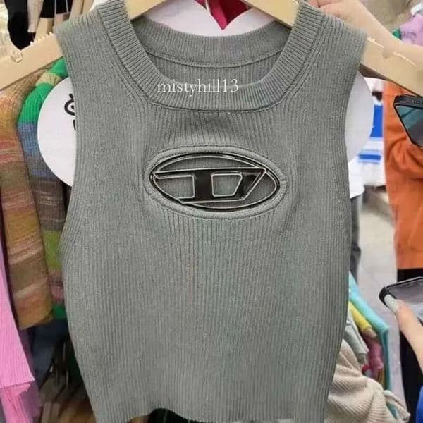 dlys top T Shirt Designer High Quality 5A d top Tee Womens Tshirts Crop Tops Letter Print Tshirt O Neck Short Sleeve Tees Women Clothes Solid Baic Tank c6c