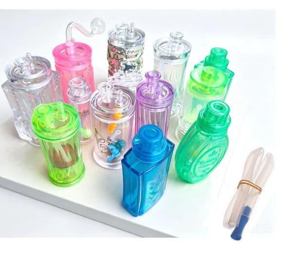 Mix Design colorful 10mm Female Colorful Mini Plastic Oil Burner Bong Silent Mini Portable Acrylic Water bongs Pipes with silicone hose and smoking oil banger bowl