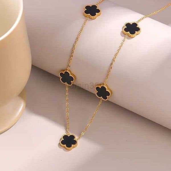 Steel 18K Stainless Gold Plated Necklace Woman Five Leaf Petals Double Sided Necklaces For Women Pendant Flower Jewelry CloverR260609