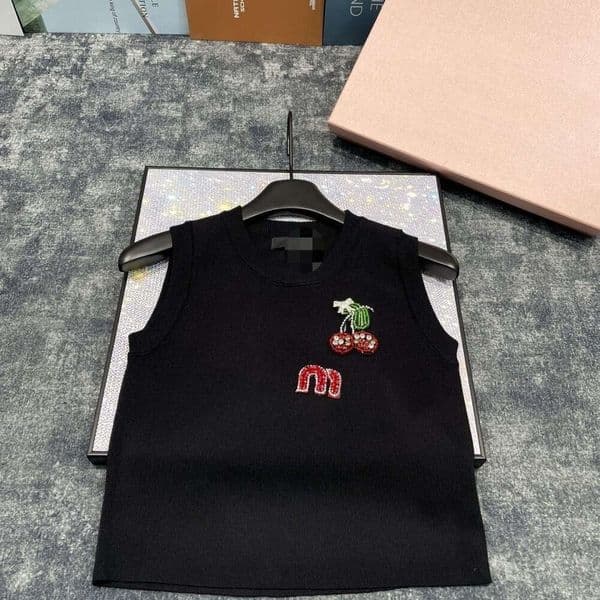 Miumuue Tank Top Vest Designer Women MM Top Tank Letter Pattern Women's Clothing Sleeveless Top Vest Fashionable High Quality High End Slim And Sexy Mui Vest 118