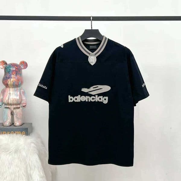 High quality designer clothing Paris B-brand 26SS Man Contact Series 3BFOOTBALL silhouette V-neck embroidered printed short-sleeve T-shirt for menCER8