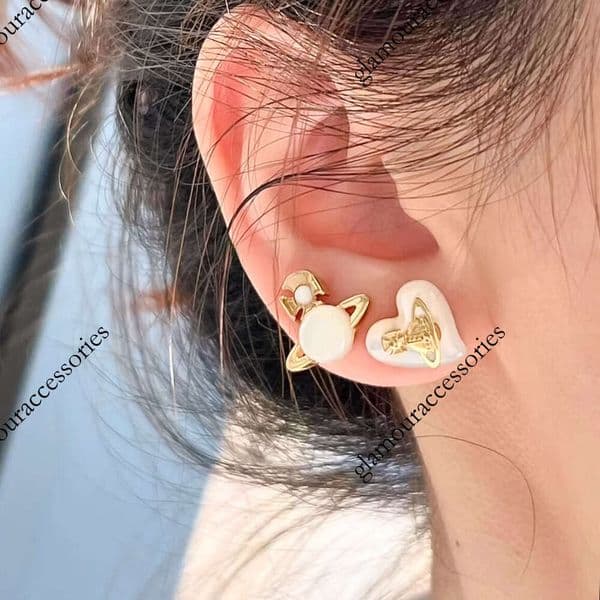 Designer Jewelry Vivi ennewestwood Earrings Queen Mother s Asymmetrical Heart Shaped Saturn Earrings Light Elegant Shell Earrings