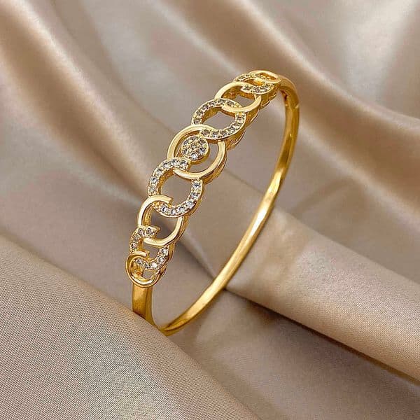 Inlaid Zircon Gold Plated Exquisite for Women Elegant Irregular Hollow Out Open Bangle Festival Jewelry Gift M260610