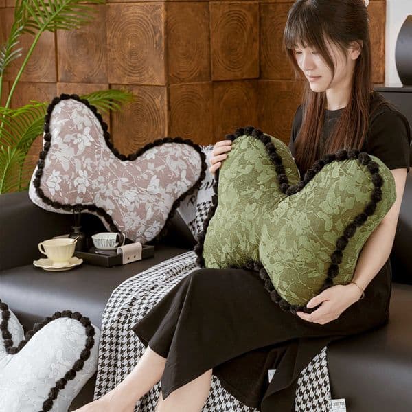 2025 New French Style Lumbar Support Pillow Butterfly Cushion for Bedroom Bay Window Living Room Sofa and Unique Shaped Cushions L260606