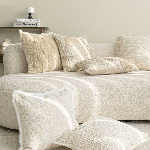Light luxury French-style milk tea-colored throw pillow small raccoon fur cushion for sofa and living room beige rex rabbit fur cushion for model room L260606