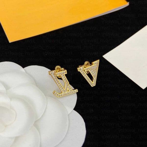 Earrings Women Eities Designers Letter Ear Stud Gold Sier Plated Geometric Earring For Wedding Party Jewerlry Accessories Q260610