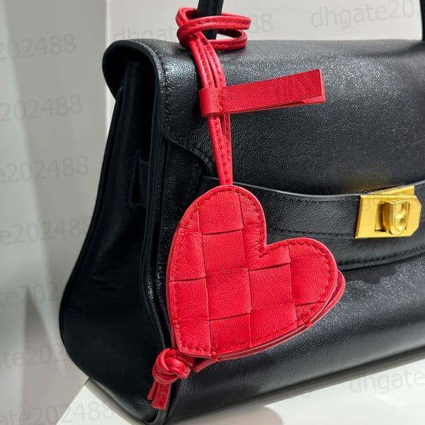 High quality and fashionable red heart-shaped mobile phone lanyard made of PU leather woven to prevent loss multifunctional mobile phone key fashionable lanyard